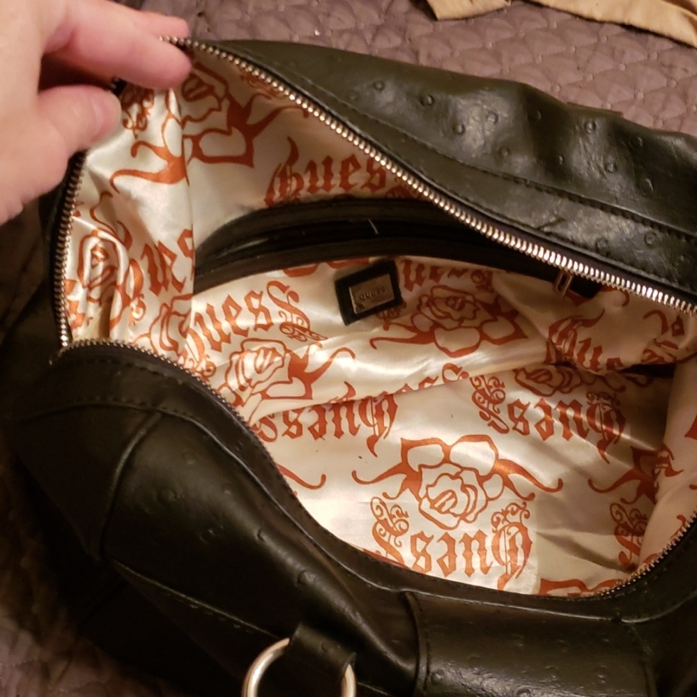Guess handbag - Picture 3 of 3